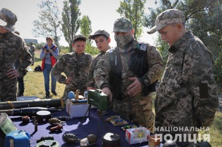 У Лазурному пройшов навчально-тренувальний вишкіл «Джура-Поліцейський» (відео)