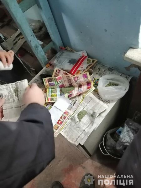 На Херсонщині в жителя Каланчацької ОТГ правоохоронці знайшли півтора кілограми канабісу — новости херсона1