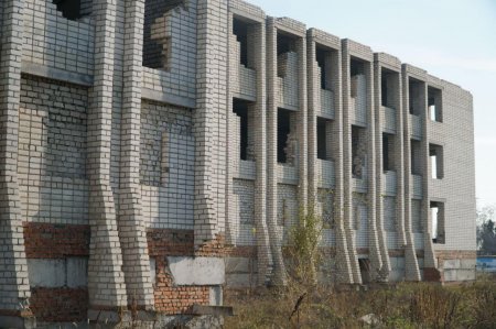 У Скадовську планується відновити будівництво житла для військових