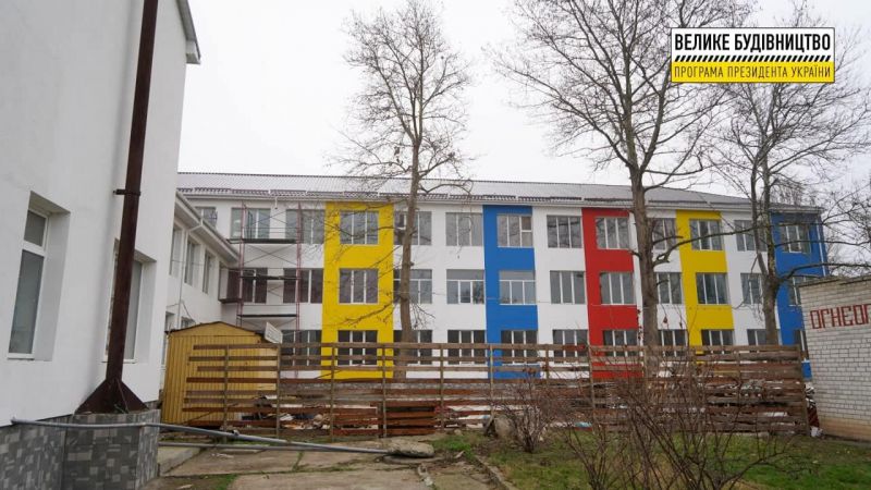 На Херсонщині у смт Каланчак триває реконструкція найбільшої школи громади1