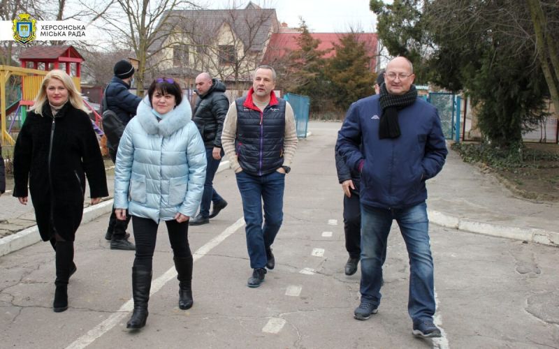 Мер Херсона інспектує стан шкіл та дитсадків1