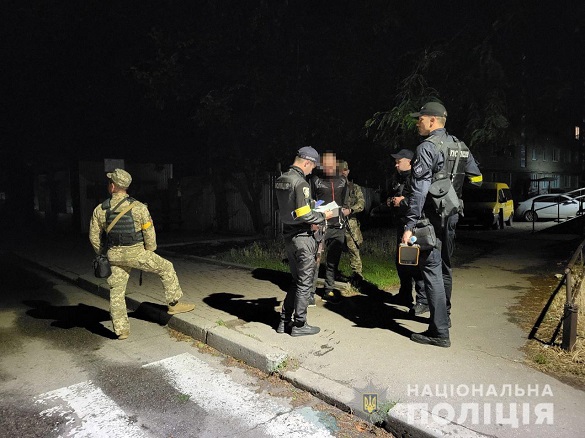 Порушникам комендантської години в Черкасах військові вручили повістки