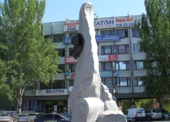 Пам’ятника Пушкіну на площі Пушкіна в Запоріжжі вже немає | Запорозька