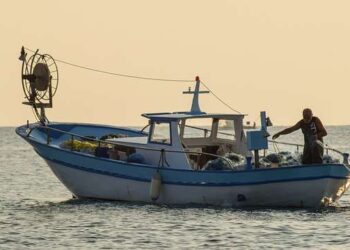 У Генічеську загарбники зламали руки рибалкам за «порушення»