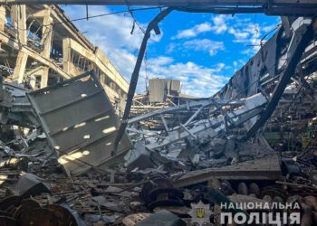 Внаслідок ракетних ударів у Запоріжжі потрощені будинки поруч з підприємством | Запорозька