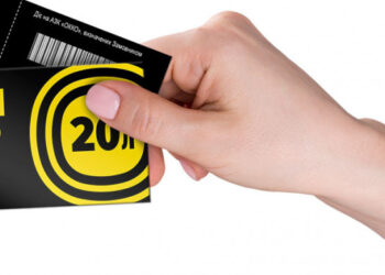 Ексбухгалтера товариства судитимуть за махінації із картками на пальне