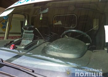 П’яні витівки: жителю Запоріжжя не сподобалось, як водій запаркував «швидку» | Запорозька