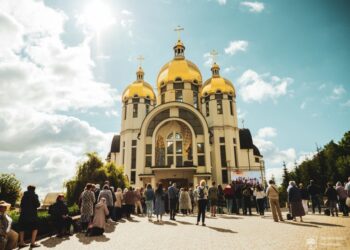 Під час Всеукраїнської прощі у Зарваниці молилися за мир та припинення війни в Україні