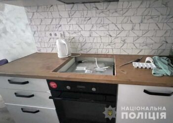 У Рівному поліцейські встановлюють обставини крадіжок побутової техніки з орендованих квартир