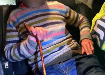 У Тернополі патрульні повернули додому чоловіка, який заблукав вночі — Тернопільські новини