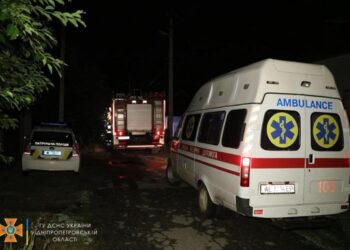 Во время пожара в частном секторе Днепра пострадали два человека |   — новости Днепра