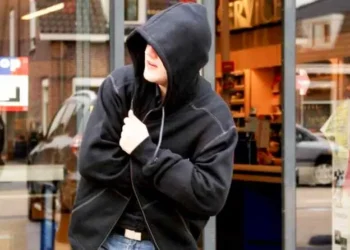 Житель Геническа хотел обворовать магазины — к счастью, вор потерпел неудачу