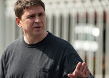 Подоляк назвав контрнаступ на Херсон частиною психологічної спецоперації України