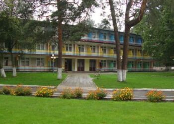 Головна бухгалтерка державного санаторію на Червоноградщині  вимагала у переселенців гроші за поселення – Новини Львова та області