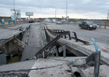 Британія допоможе Україні відбудувати зруйновану війною транспортну інфраструктуру | Новини Політики