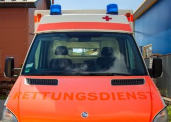 Для мобільного стоматологічного кабінету, що поїде на передову, міська рада передала пальне та шини