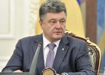 Порошенко підписав закон про навчання дітей інвалідів