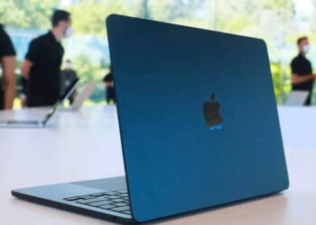 Эксперты stylus.ua сделали обзор MacBook Air 2022 | Одеський Монітор