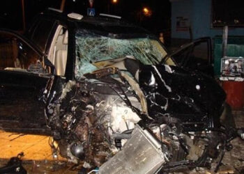 В Каховке подорвался автомобиль коллаборанта – он в реанимации