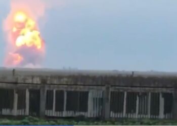 Крим: У Азовську здетонували боєприпаси (ВІДЕО)