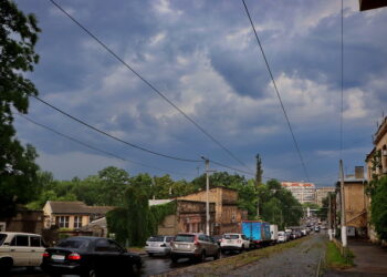 На Одессу второй раз за день обрушится гроза | Одеський Монітор