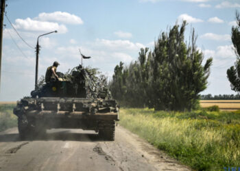 Перекидання російських сил зі сходу на південь, ймовірно, дозволить ЗСУ почати контрнаступ на Ізюмському напрямку