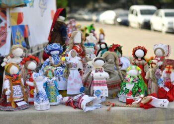 У Рівному представили близько 200 ляльок-мотанок від кожної громади області (ФОТО)