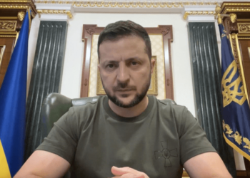 Зеленський прокоментував «бавовну» на авіабазах у Криму (Відео)