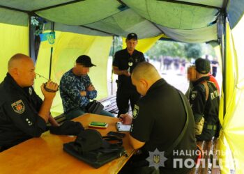 Хабар за виїзд із Запоріжжя пропонував поліцейським місцевий житель | Запорозька