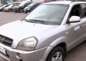 Авто на потреби ЗСУ: на Рівненщині благодійна спільнота передала військовим допомогу (ВІДЕО)