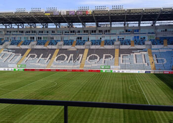 «Черноморец» изменил название команды на трибунах своего стадиона — теперь оно на украинском языке (ФОТО) (5 сентября 2022 г.) — Новости футбола