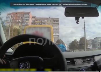 Кропивницькі патрульні допомогли чоловікові повернути свої речі (ВІДЕО)