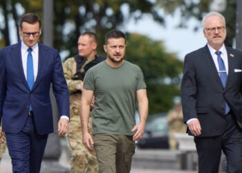 Матеуш Моравецький та президент Латвії Егілс Левітс прибули з візитом до Києва | Новини Політики