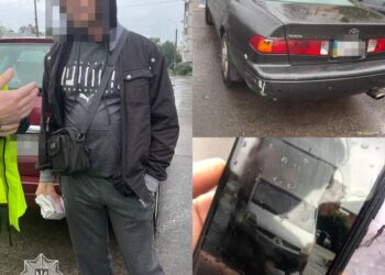 Патрульні склали 3 адмінматеріали на водія, який вчинив ДТП та зник з місця події