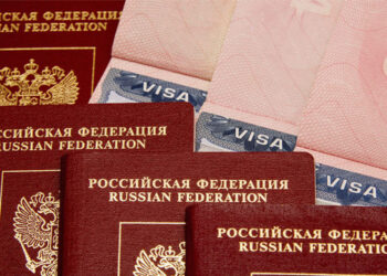 Рада готує звернення до ЄС щодо заборони видачі віз росіянам – проєкт постанови | Новини Політики