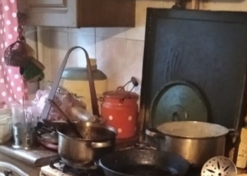 Робила варення і заснула: рівнянку врятували від загибелі