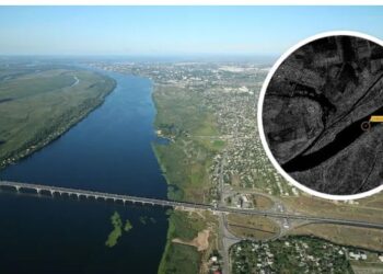 В акваторії Дніпра на Херсонщині «засікли» нові пороми росіян: супутникові знімки