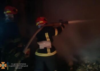 Сьогодні вночі на Дніпропетровщині гасили масштабні пожежі в приватних садибах |   — новости Днепра