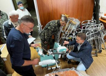Тернопільська лікарня №3 отримала від міжнародних партнерів два пристрої для безперервної пасивної розробки плечового суглоба
