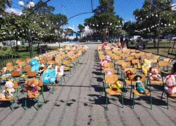 У Вараші на 1 вересня вшанували пам’ять вбитих школярів