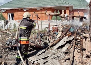 В Оріхові внаслідок ворожого обстрілу під завалами будинку загинула жінка