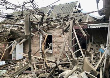 Ворог обстріляв два райони Дніпропетровщини: є руйнування та поранений – Новини Кам’янське