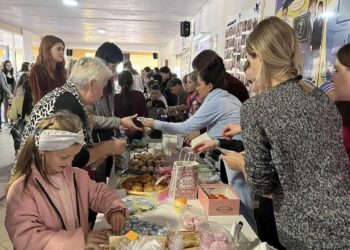Більше 44 тисяч гривень зібрали на ярмарку школярі Дубровицького ліцею (ФОТО)