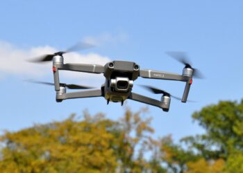 Краєзнавець з Рівненщини продав золотий перстень, щоб купити квадрокоптер