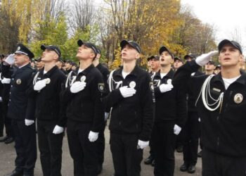 Курсанти Донецького університету внутрішніх справ склали Присягу на вірність Українському народу