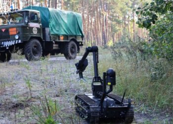 На Балаклійщині сапери працюють у тандемі з роботом «Мастиф» (ВІДЕО)