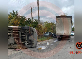 На Дніпропетровщині сталась потрійна ДТП з маршрутним мікроавтобусом |   — новости Днепра