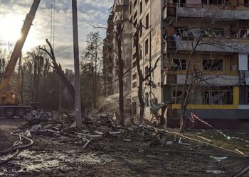 росіяне випустили по запорізьким будинкам 12 ракет, застовувавши авіацію