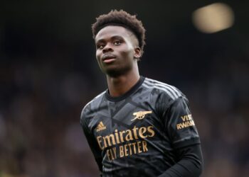 «Арсенал» с трудом переиграл «Лидс» и продолжает лидировать в АПЛ