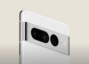 Слегка изменённый дизайн, тройная камера и три цвета: Google тизерит флагман Pixel 7 Pro